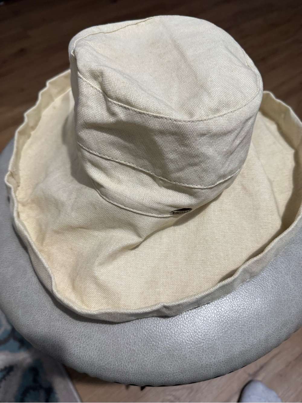 Scala Collezione Women's cream  Cotton Bucket Hat